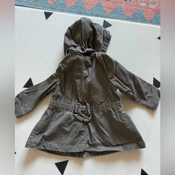Aspen Kids|Baby girl olive anorak jacket with hood & cinched waist•••size 12M - Picture 4 of 6